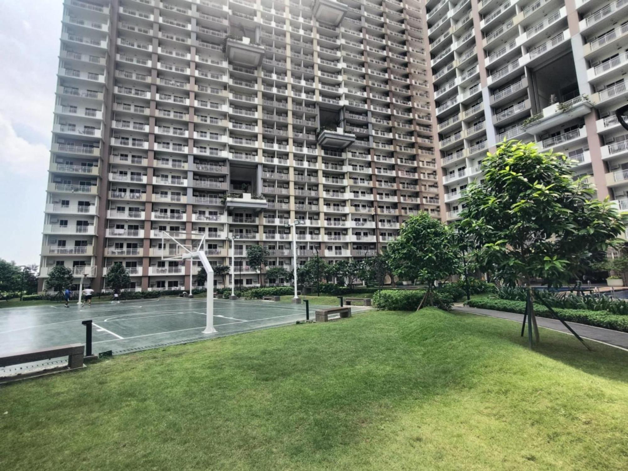 Infina Towers Aparthotel เกซอนซิตี้ ภายนอก รูปภาพ